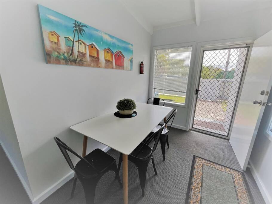 Three Palms Unit 1 Esperance