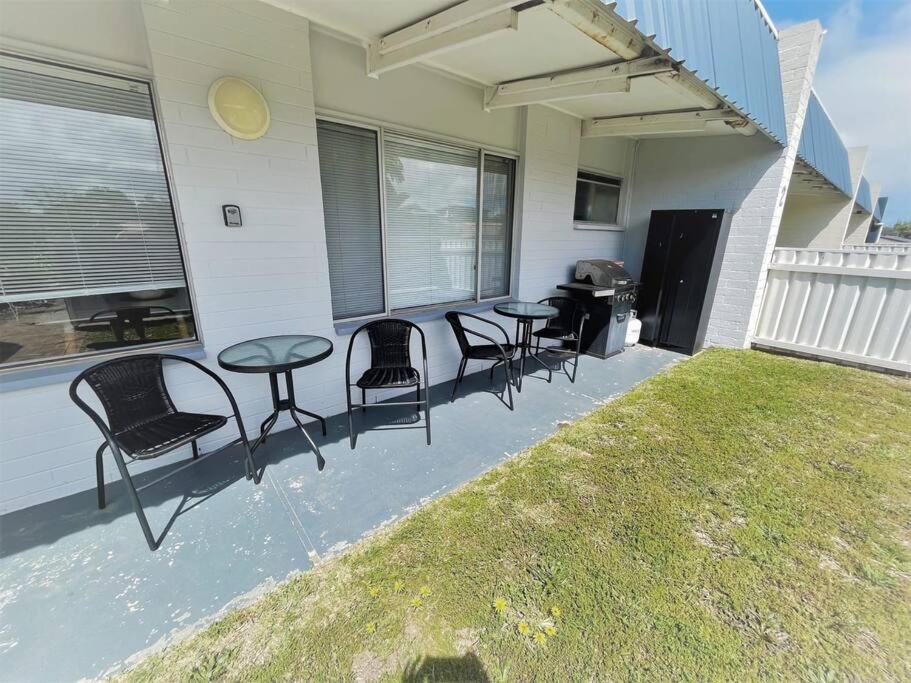 Apartment Three Palms Unit 1 Esperance